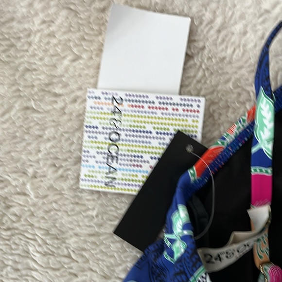 NWT TANKINI TOP WITH BUILT IN BRA - Picture 5 of 6